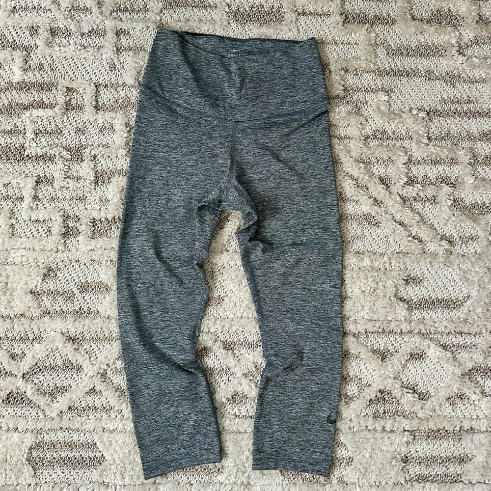 Nike Women’s Leggings Size Medium